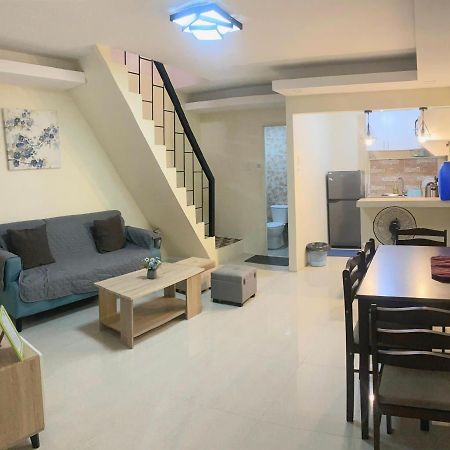 2 Bedroom Townhouse In Bacolod City Exterior foto