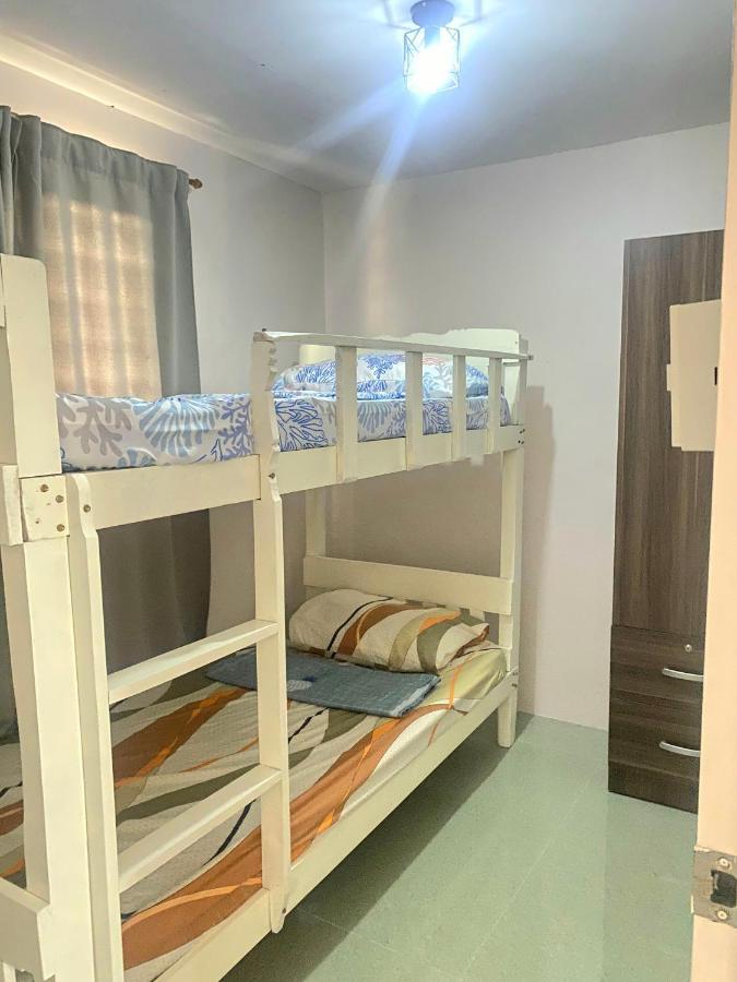 2 Bedroom Townhouse In Bacolod City Exterior foto