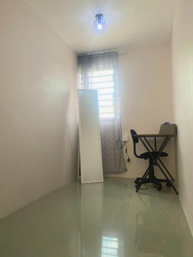 2 Bedroom Townhouse In Bacolod City Exterior foto