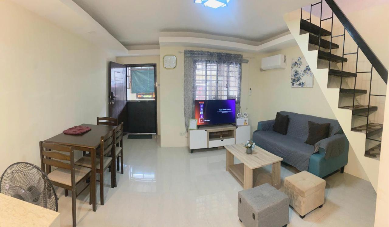 2 Bedroom Townhouse In Bacolod City Exterior foto